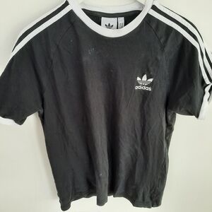 ADIDAS Men's T-shirt     Size M